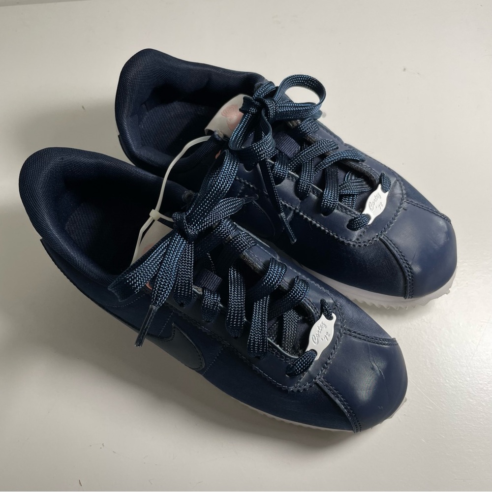 New Nike Cortez Basic Valentine's Day Navy with Rose Sneakers Shoes sz 4Y